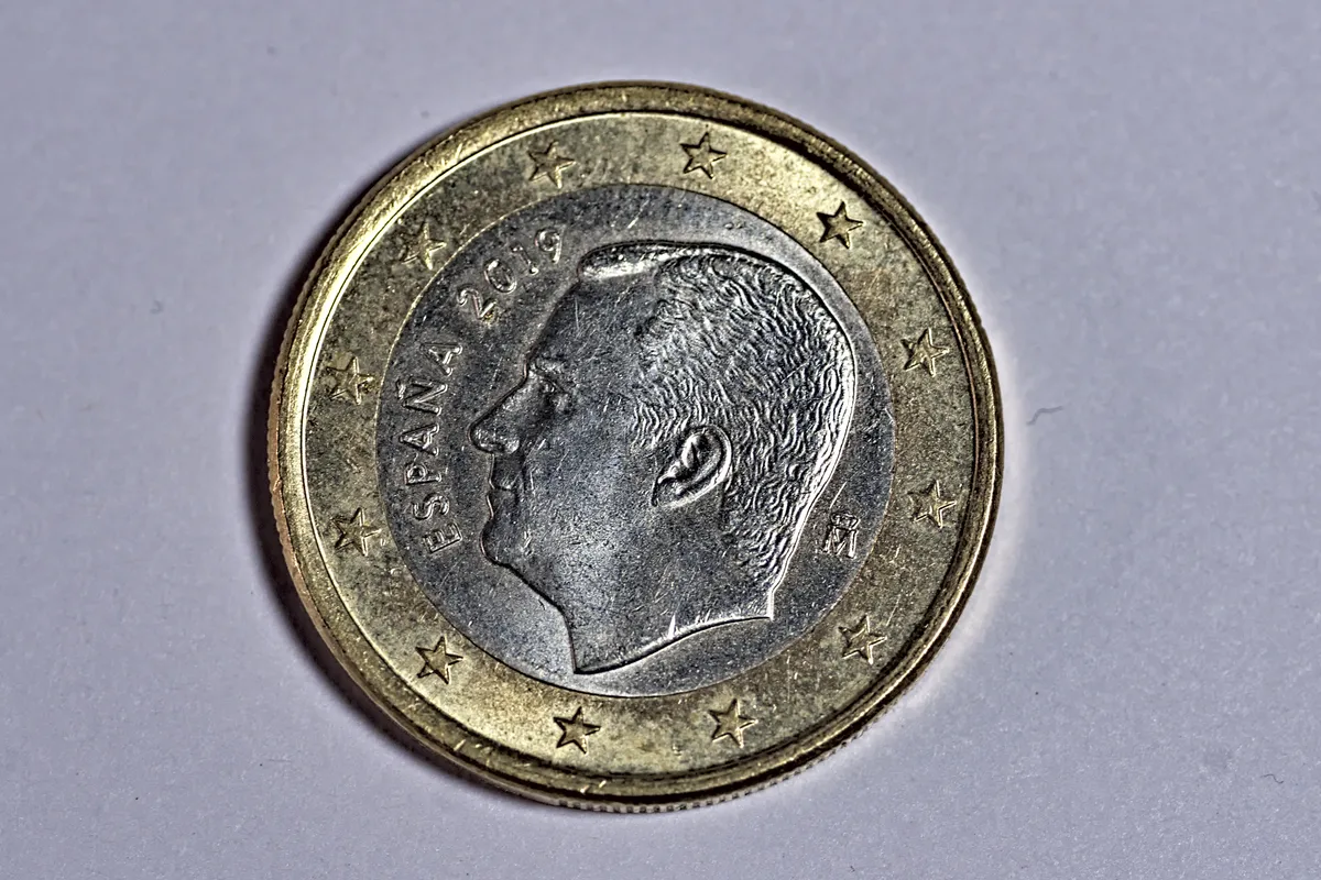 1-Euro-Münze Prägung komplett scharf