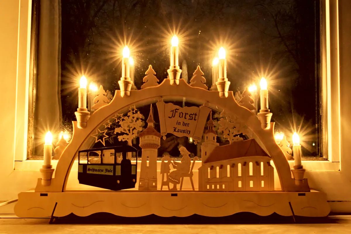 lichterbogen, beleuchtet